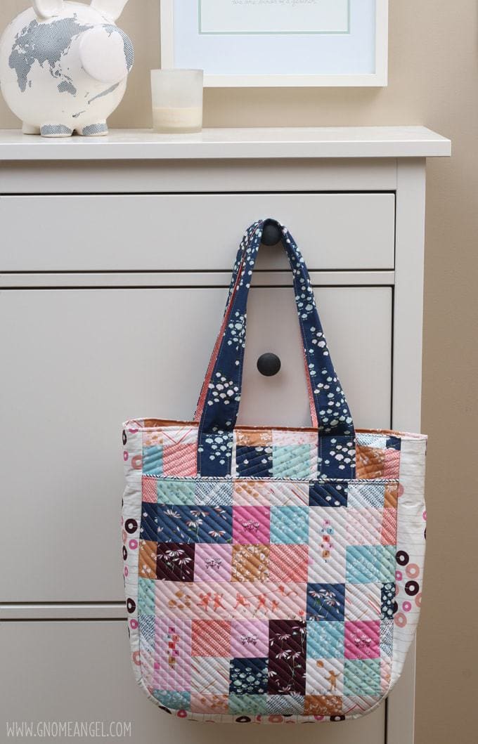 Playground Showcase - Angie Wilson of GnomeAngel.com showcases Amy Sinbaldi's "Playground Fabrics" in the Noodlehead Super Tote with matching key fob. See more on www.gnomeangel.com